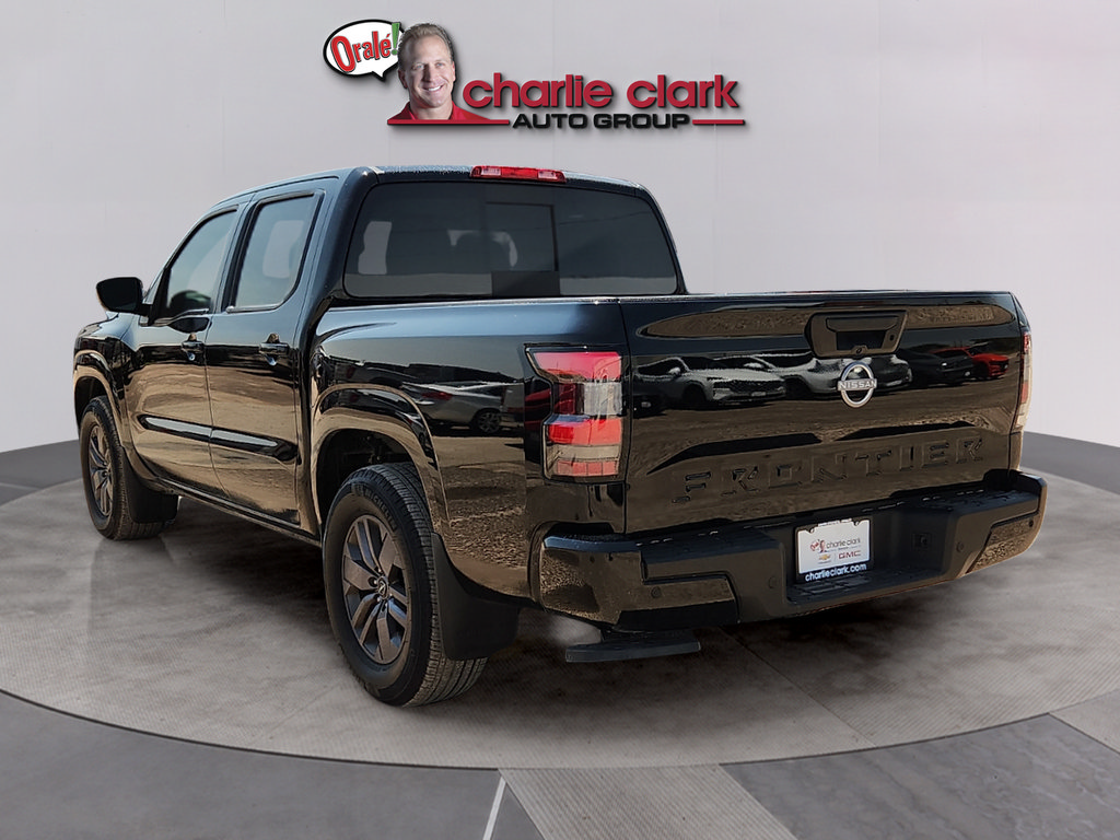 Used 2026 Nissan Frontier SV RWD image 3