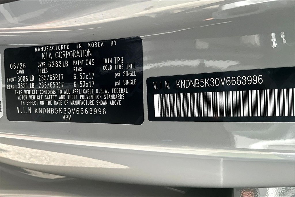 New 2027 Kia Carnival LX FWD image 8