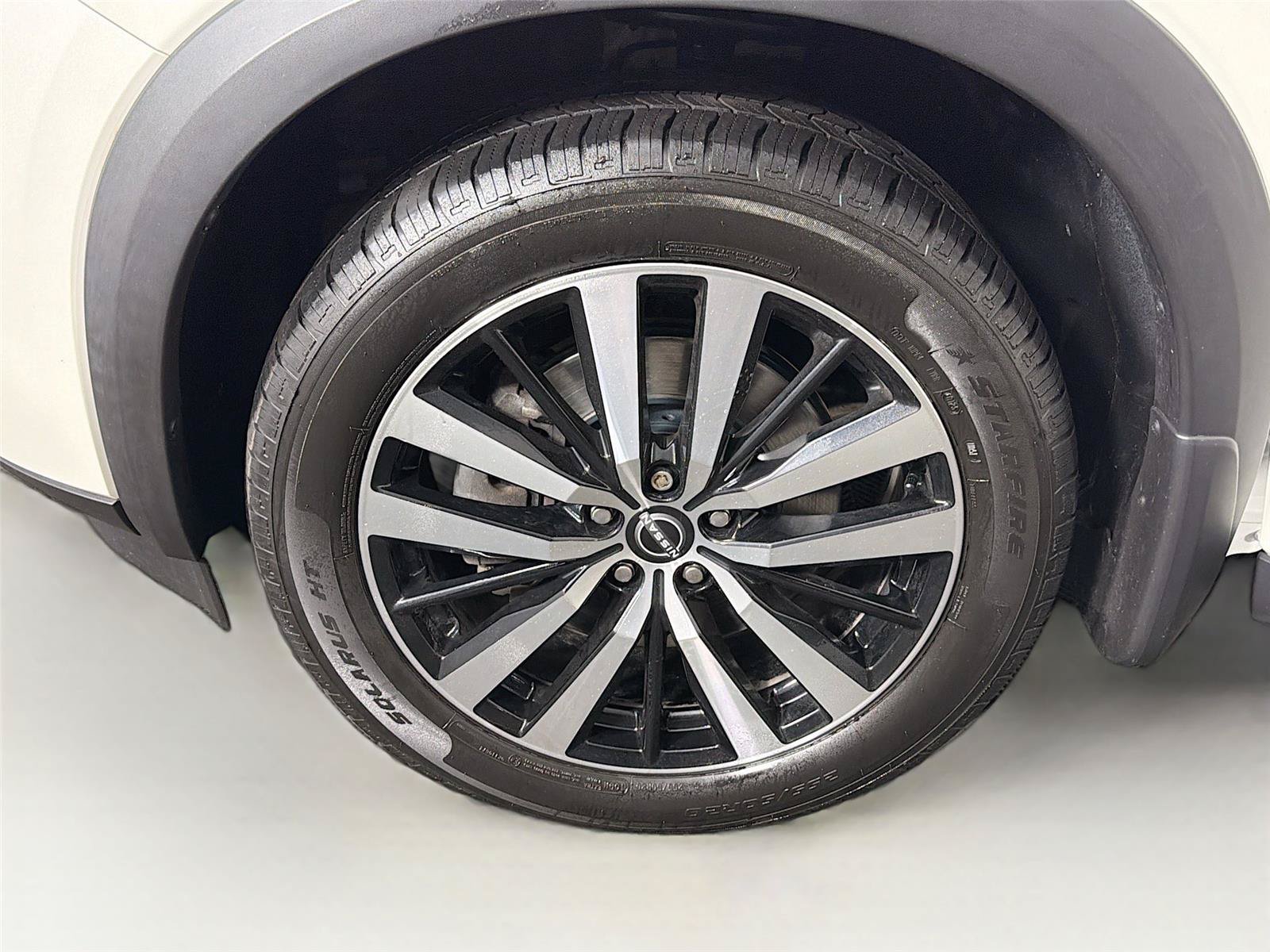 Used 2023 Nissan Pathfinder Platinum AWD/4WD image 34
