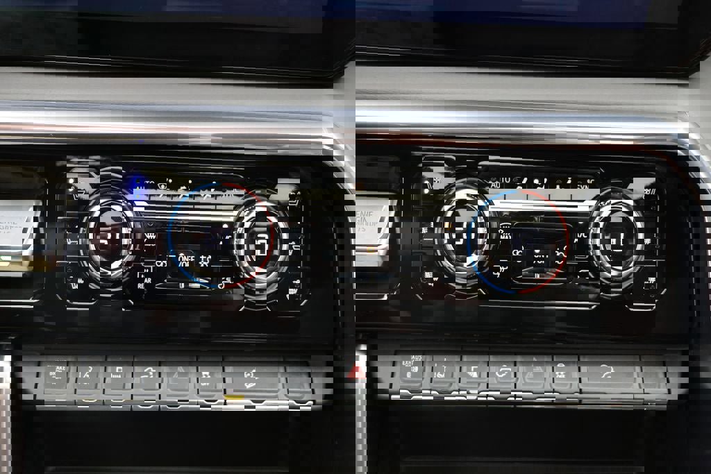 Used 2024 GMC Sierra 2500 Denali Ultimate image 36