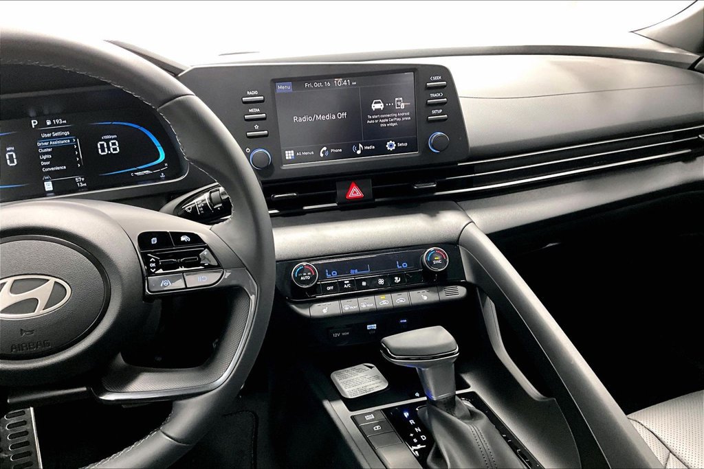 New 2026 Hyundai Elantra SEL Sport FWD image 17