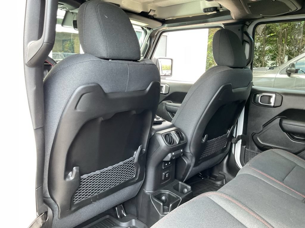 Used 2024 Jeep Gladiator Rubicon w/ Technology Group AWD/4WD image 30