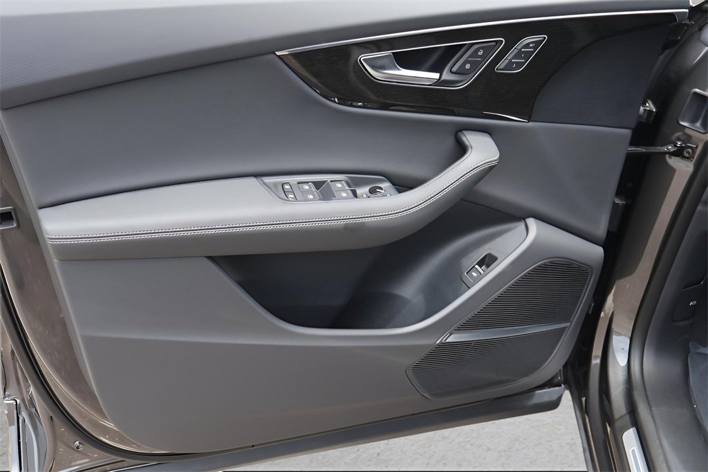 New 2025 Audi Q8 Premium Plus image 11