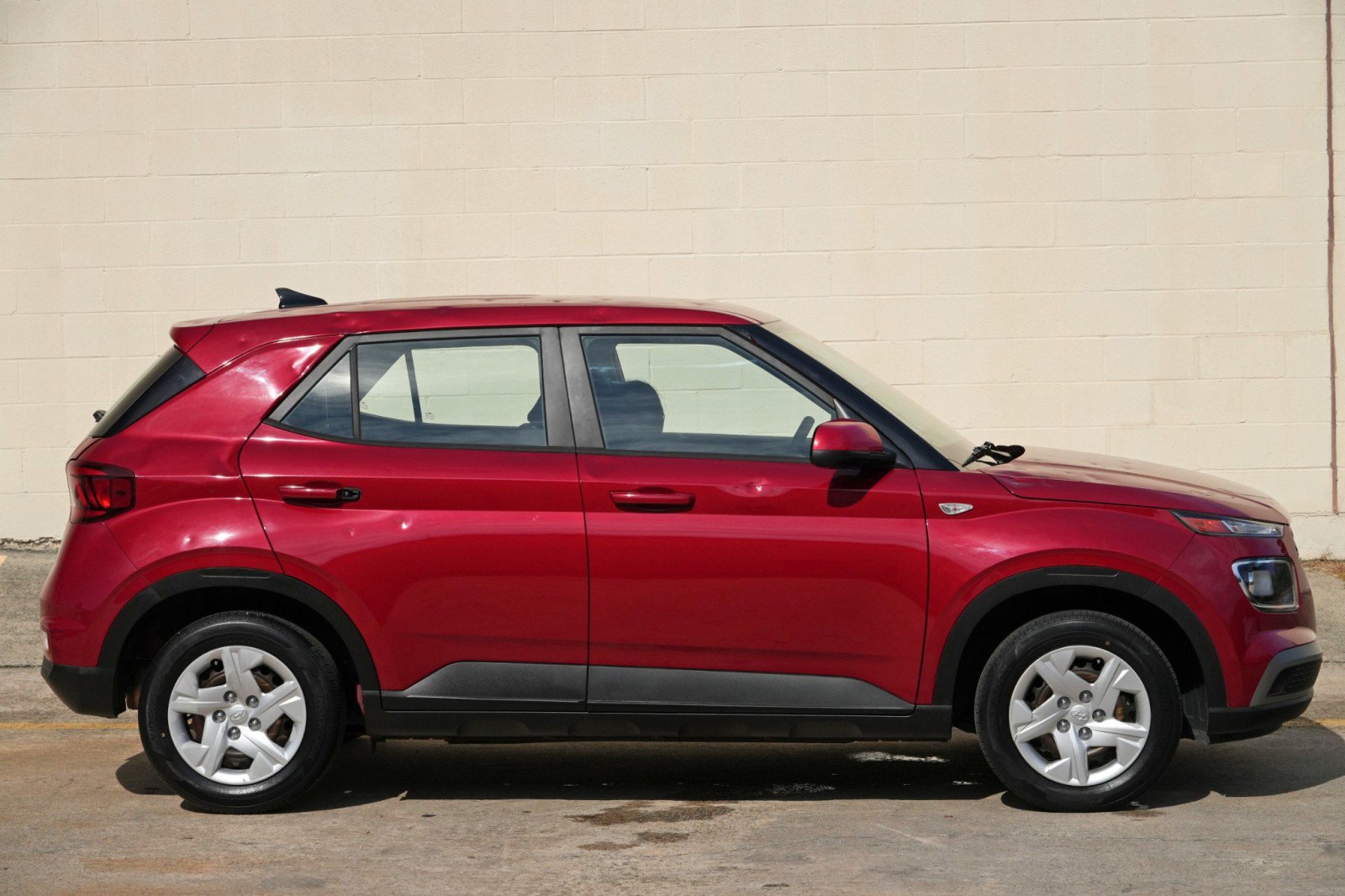 Used 2020 Hyundai Venue SE FWD image 44