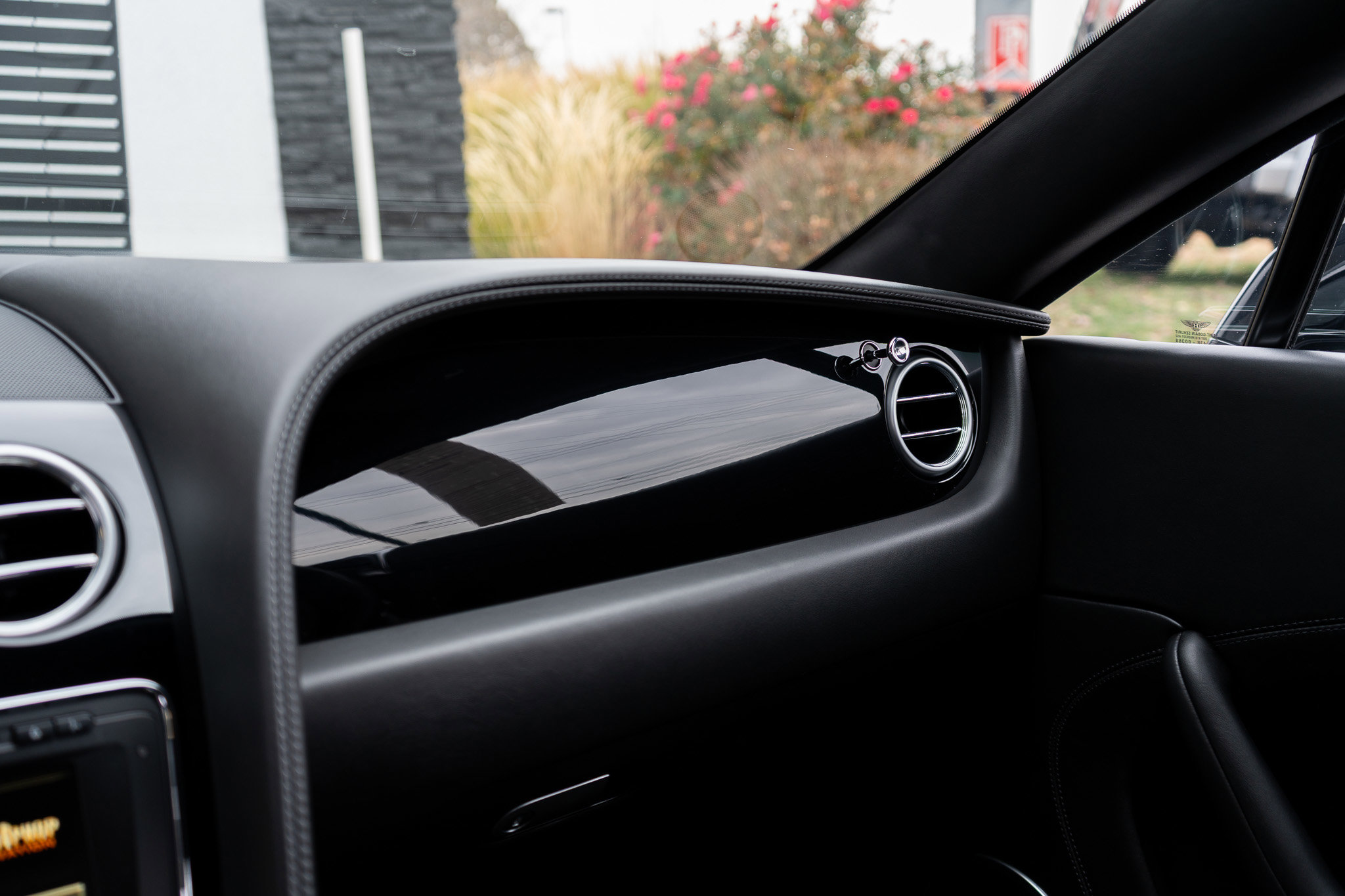 Used 2016 Bentley Continental GT image 29