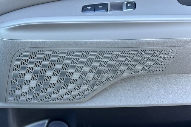 New 2026 Kia Carnival EX FWD image 22