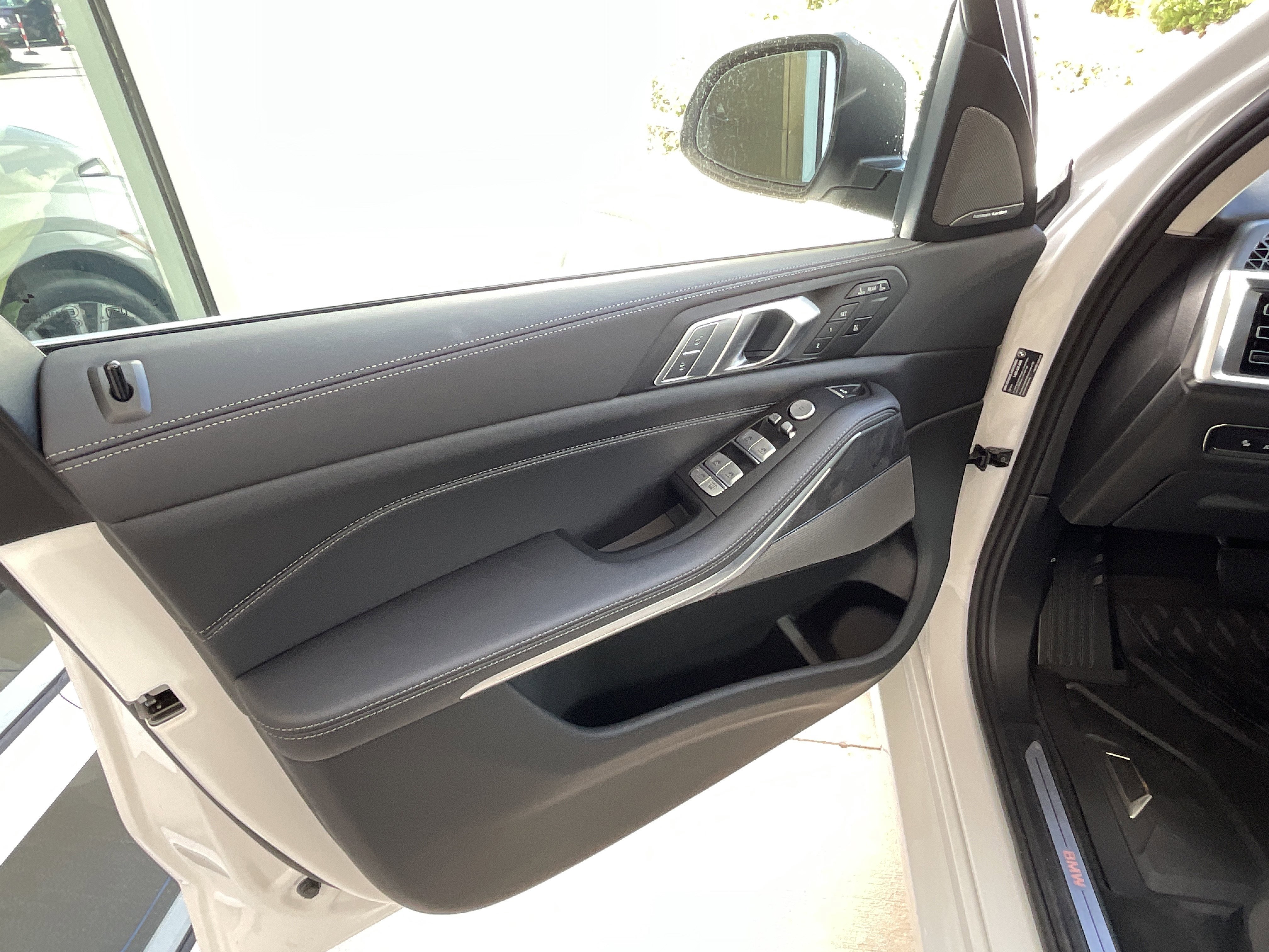 New 2026 BMW X7 xDrive40i w/ Premium Package image 8