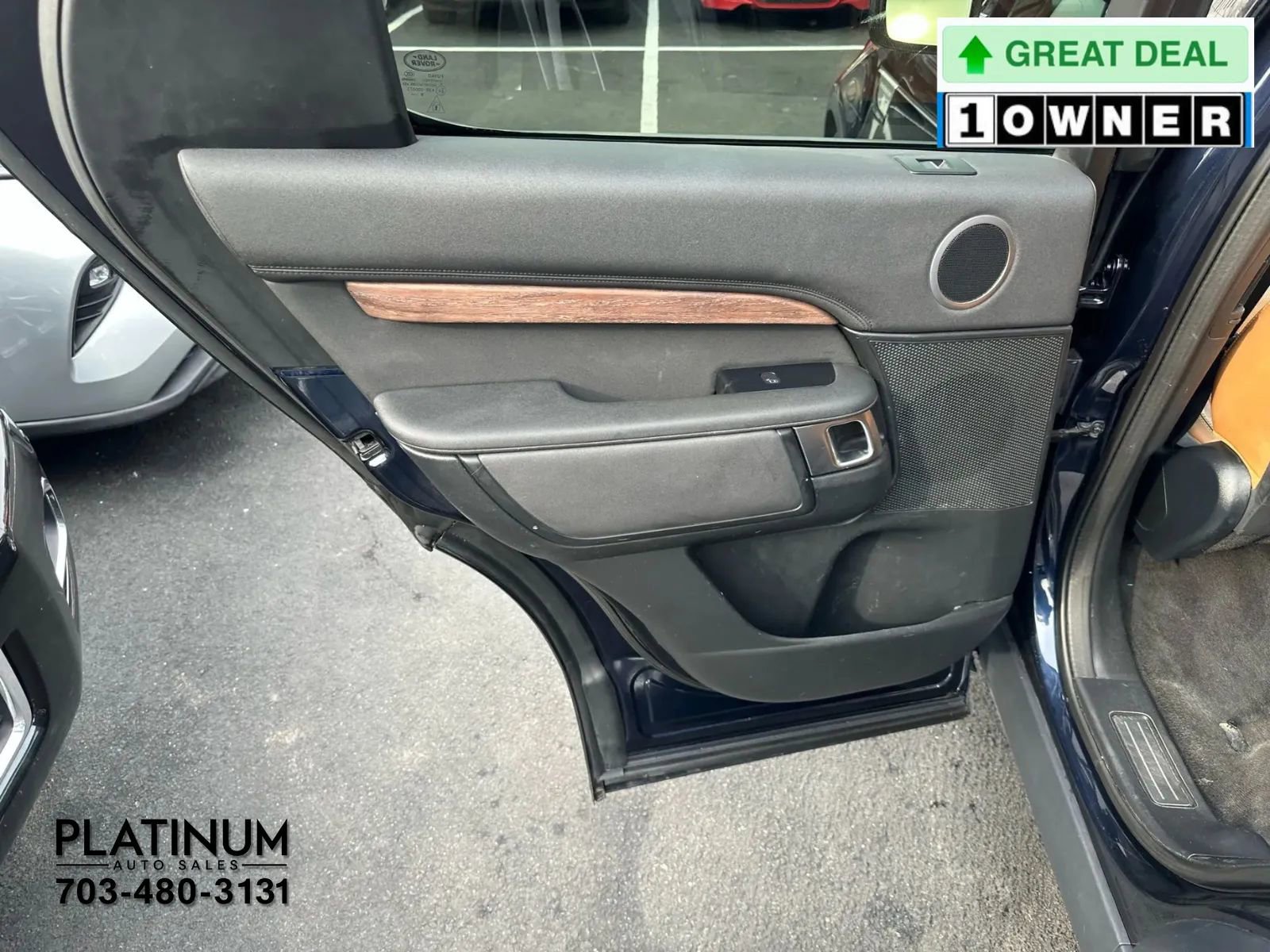 Used 2020 Land Rover Discovery HSE image 18