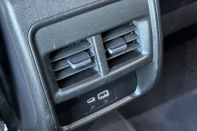 Used 2024 Cadillac XT4 Premium Luxury image 43