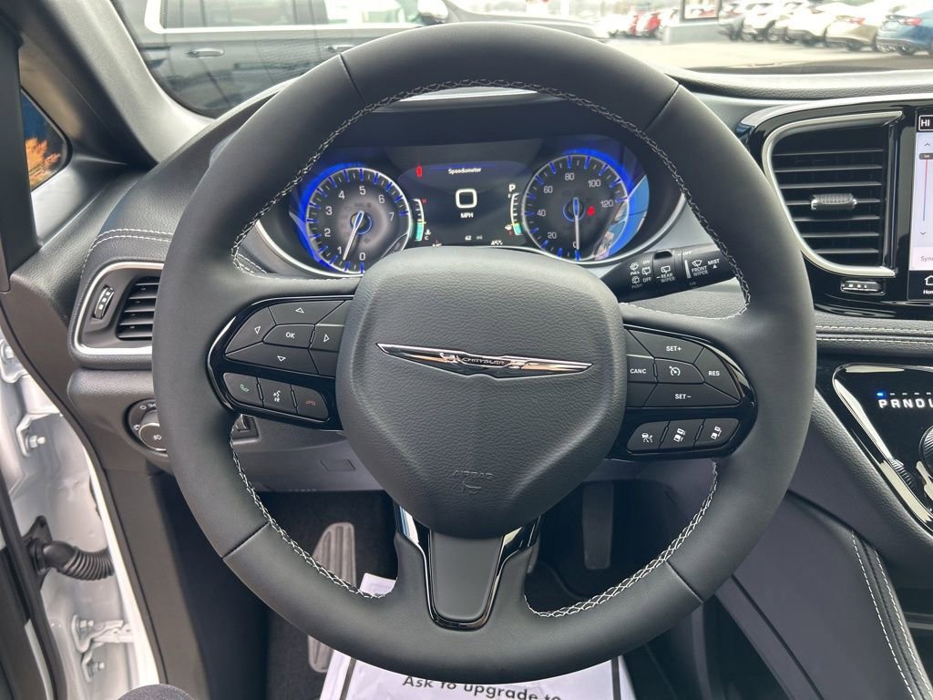 New 2026 Chrysler Pacifica Limited w/ S Appearance Package FWD image 42