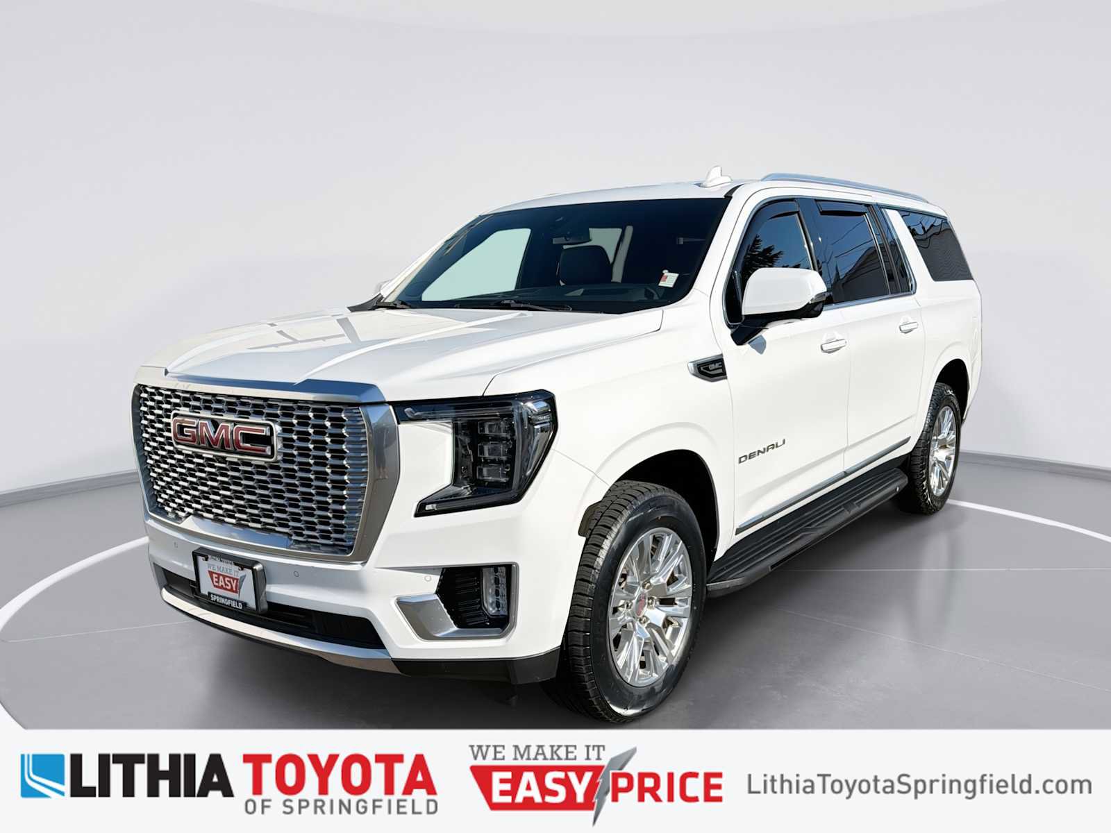 Used 2022 GMC Yukon XL Denali AWD/4WD image 1