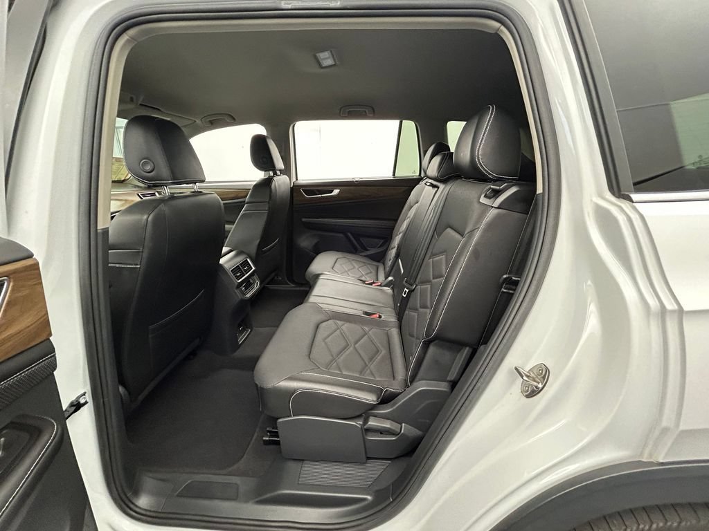Used 2024 Volkswagen Atlas SE FWD image 35