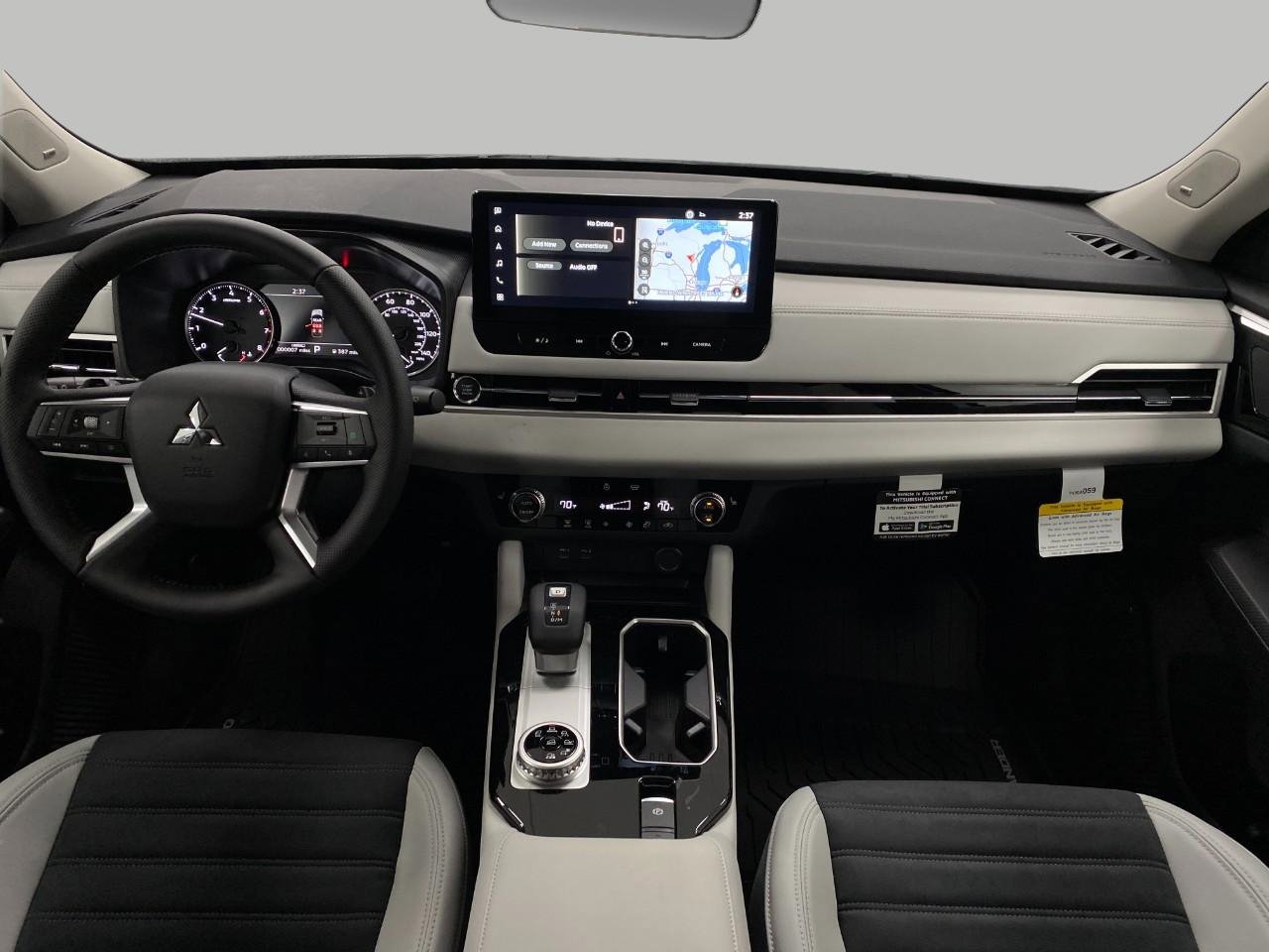 New 2026 Mitsubishi Outlander SE image 21