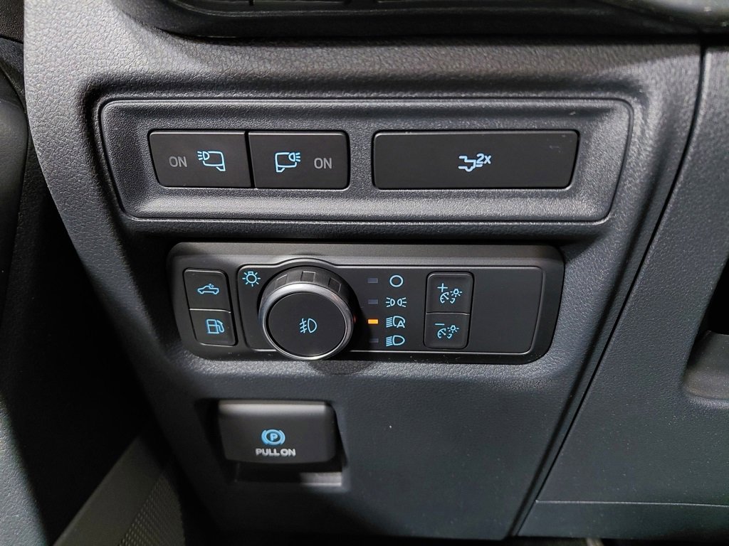 Certified 2022 Ford F150 XLT w/ Equipment Group 302A High image 40