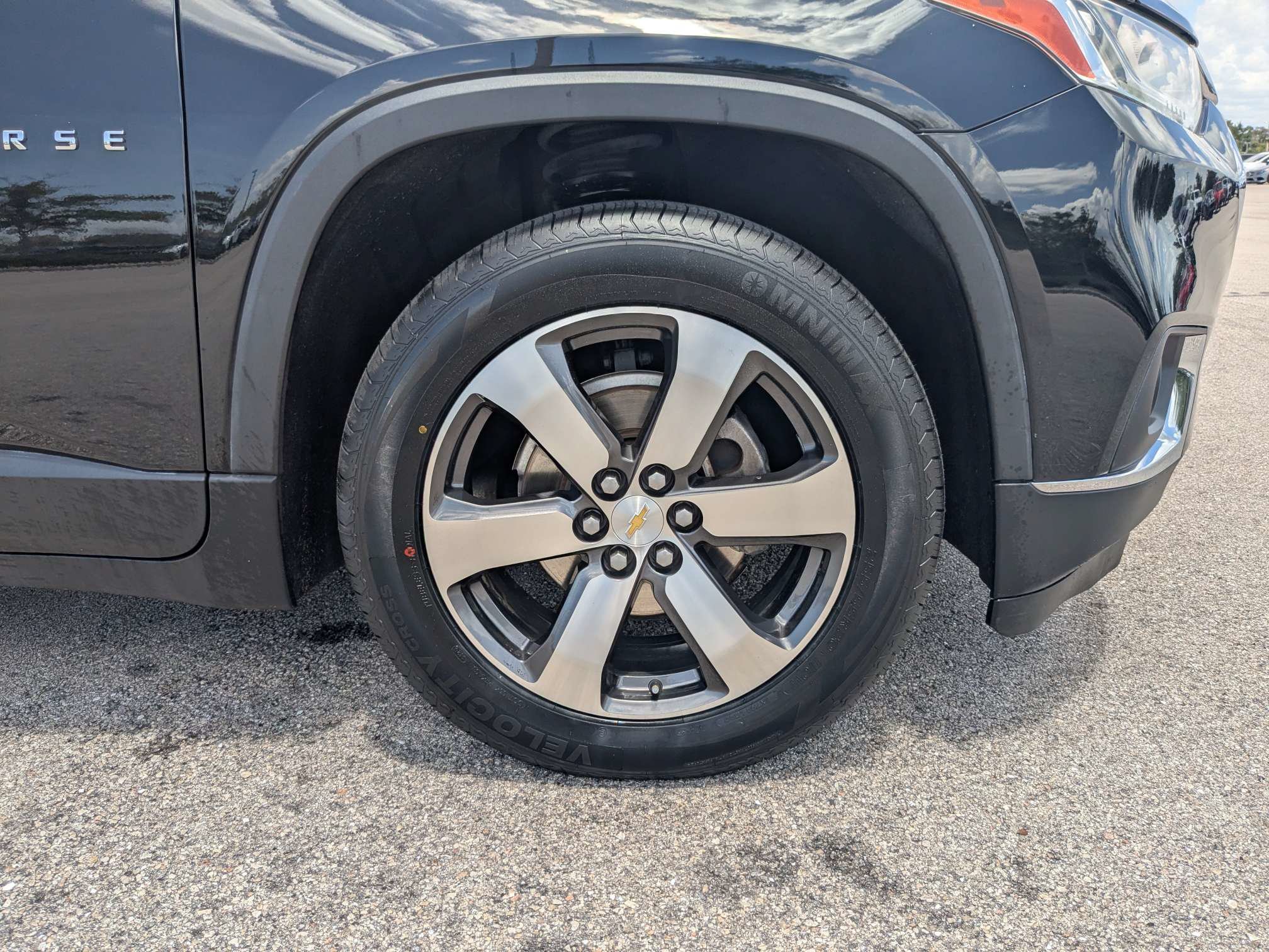 Used 2019 Chevrolet Traverse LT w/ LT Premium Package FWD image 11
