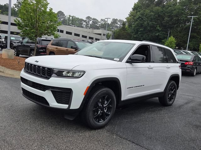New 2026 Jeep Grand Cherokee Altitude RWD image 3