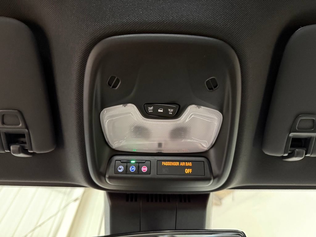 Used 2024 Chevrolet Colorado Trail Boss AWD/4WD image 22