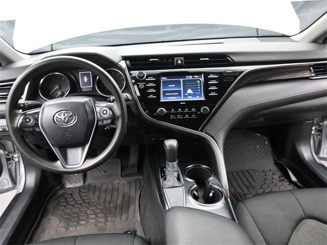 Used 2020 Toyota Camry LE image 23
