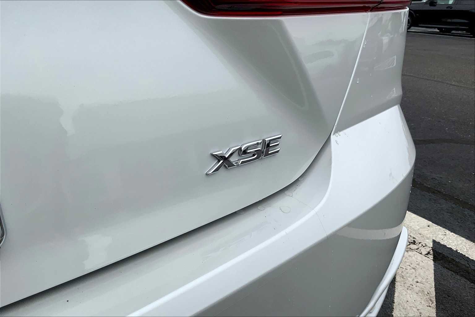 Used 2025 Toyota Camry XSE image 9