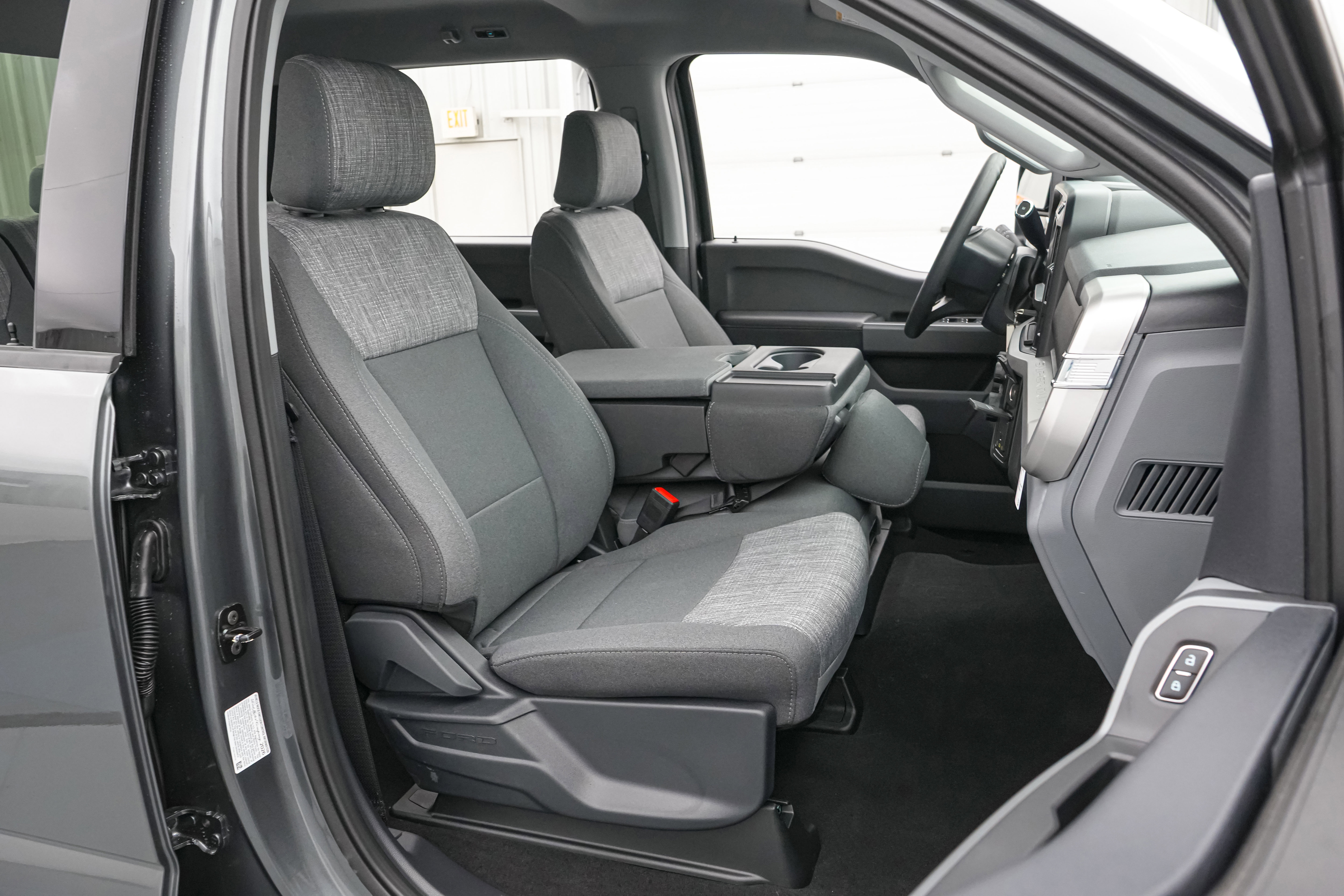 New 2026 Ford F250 XLT w/ Tremor Off-Road Package image 23