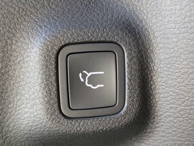New 2026 Jeep Compass Latitude AWD/4WD image 13