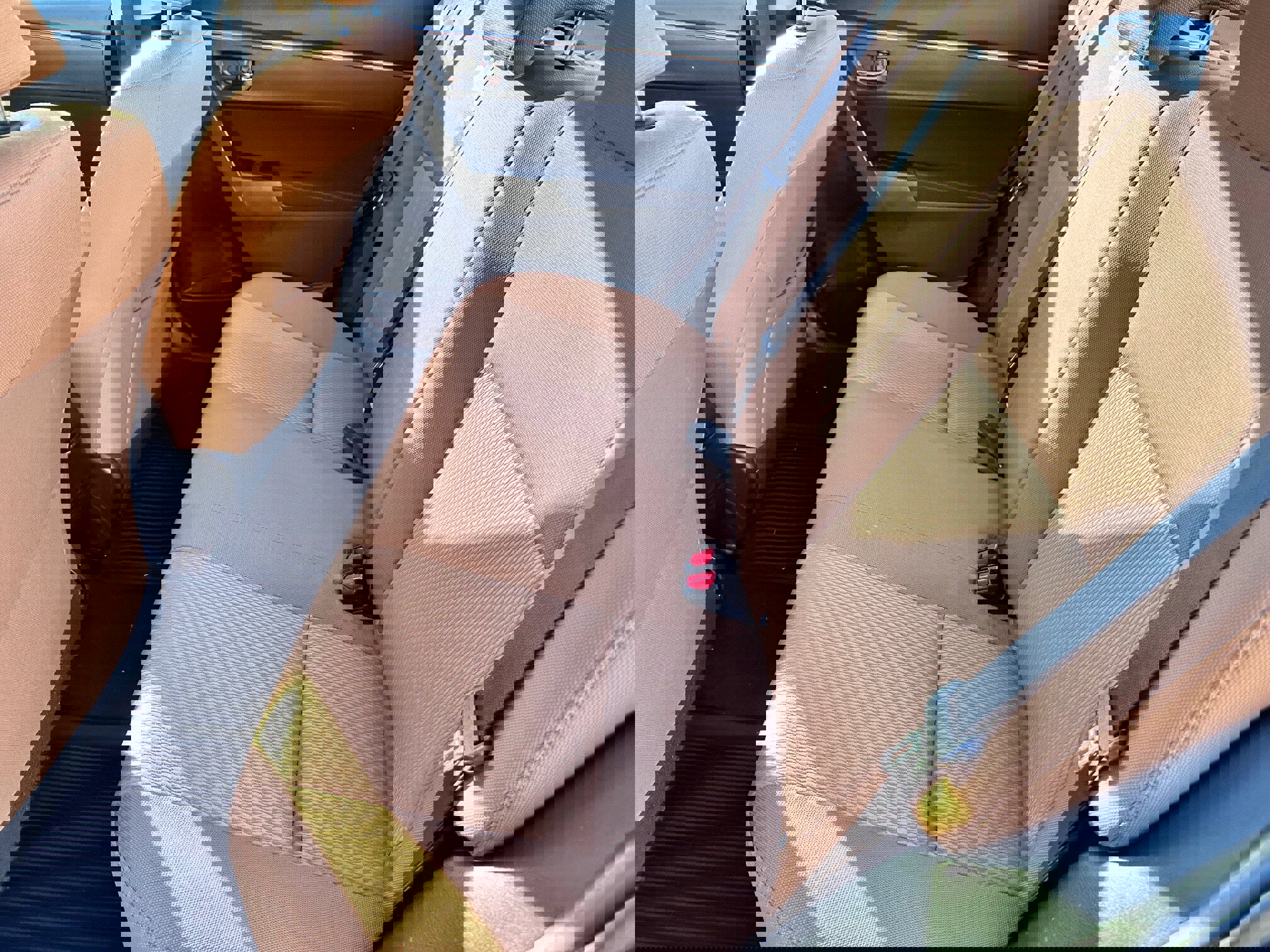 Used 2014 Toyota Corolla LE image 6