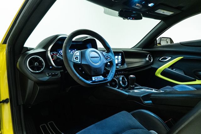 Used 2018 Chevrolet Camaro SS RWD image 23