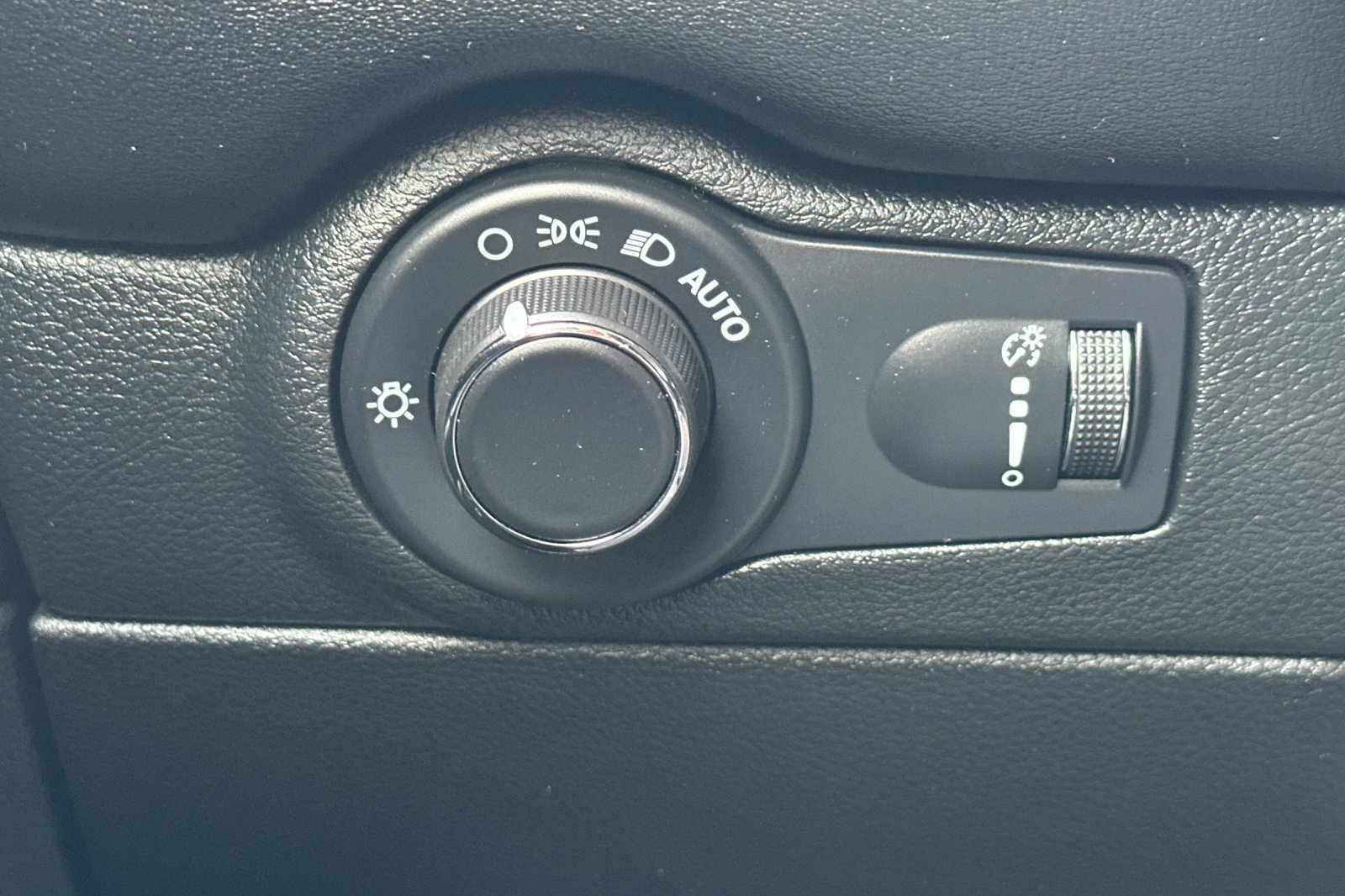 Used 2024 Dodge Durango SRT AWD/4WD image 38