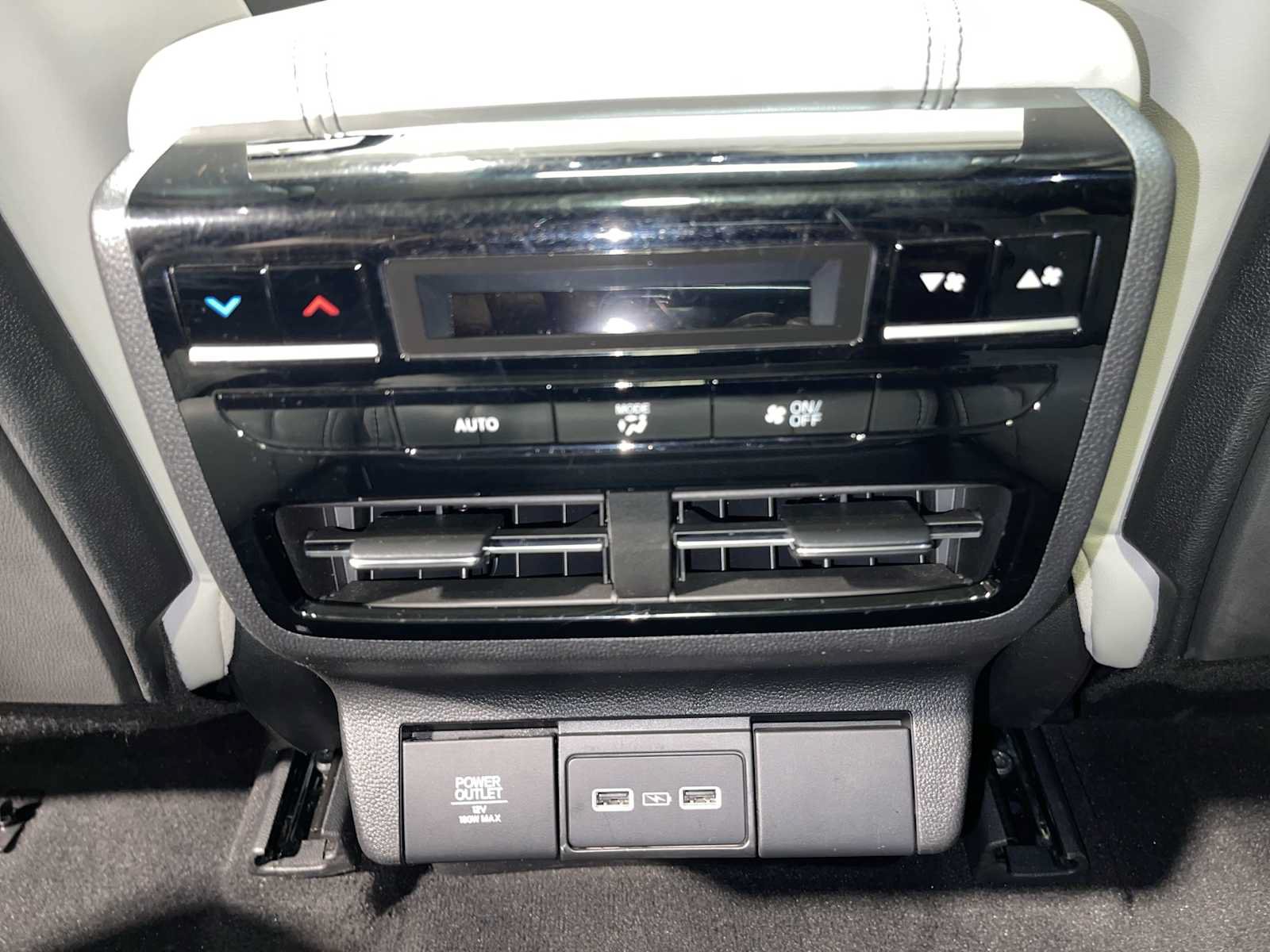 Certified 2024 Acura MDX SH-AWD w/ Technology Package image 25