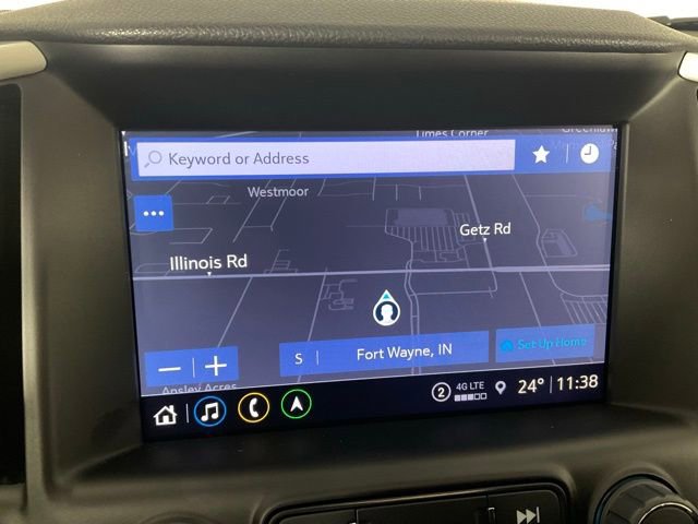 Used 2024 GMC Terrain SLT w/ Infotainment Package II image 14