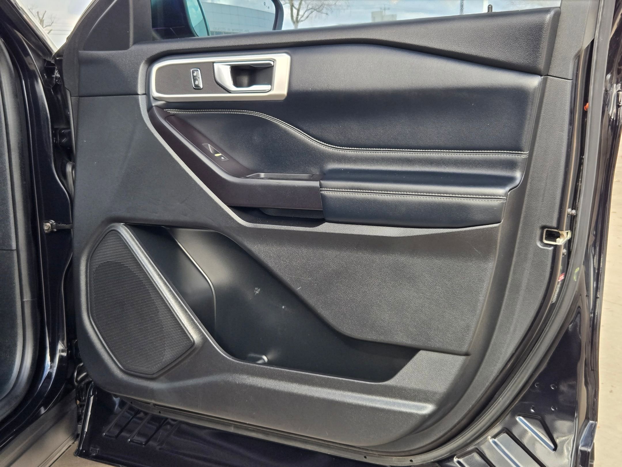 Used 2020 Ford Explorer XLT w/ Equipment Group 202A image 29