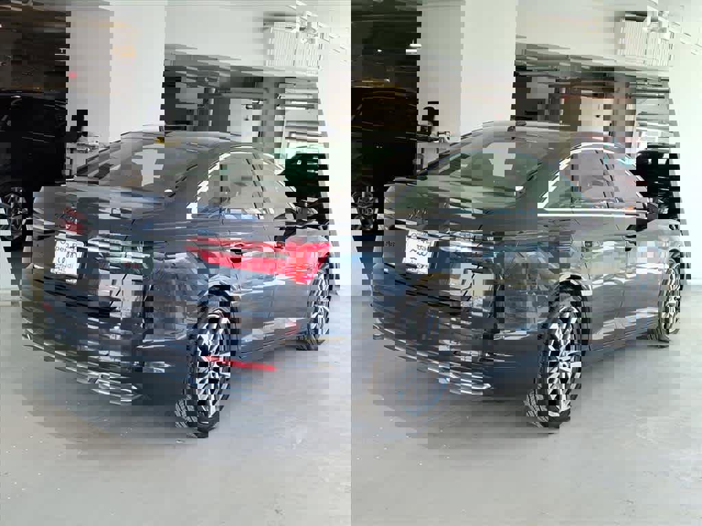 Used 2023 Audi A6 Premium Plus w/ Premium Plus Package image 4