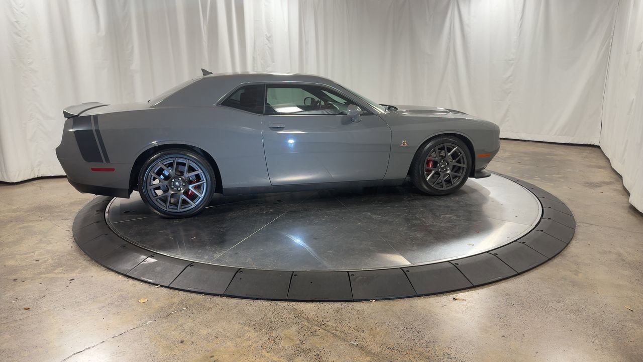 Used 2017 Dodge Challenger R/T Scat Pack w/ Leather Interior Group image 2
