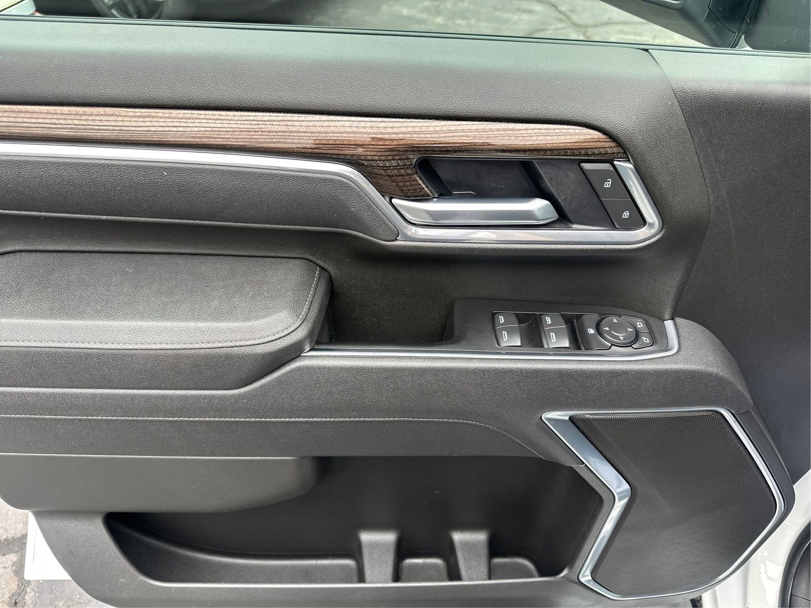 Certified 2025 Chevrolet Silverado 2500 LT w/ Convenience Package image 20