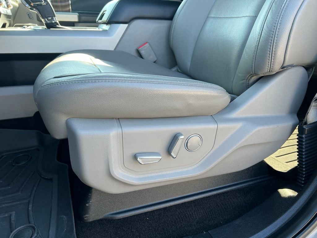 Used 2015 Ford F150 Lariat image 14