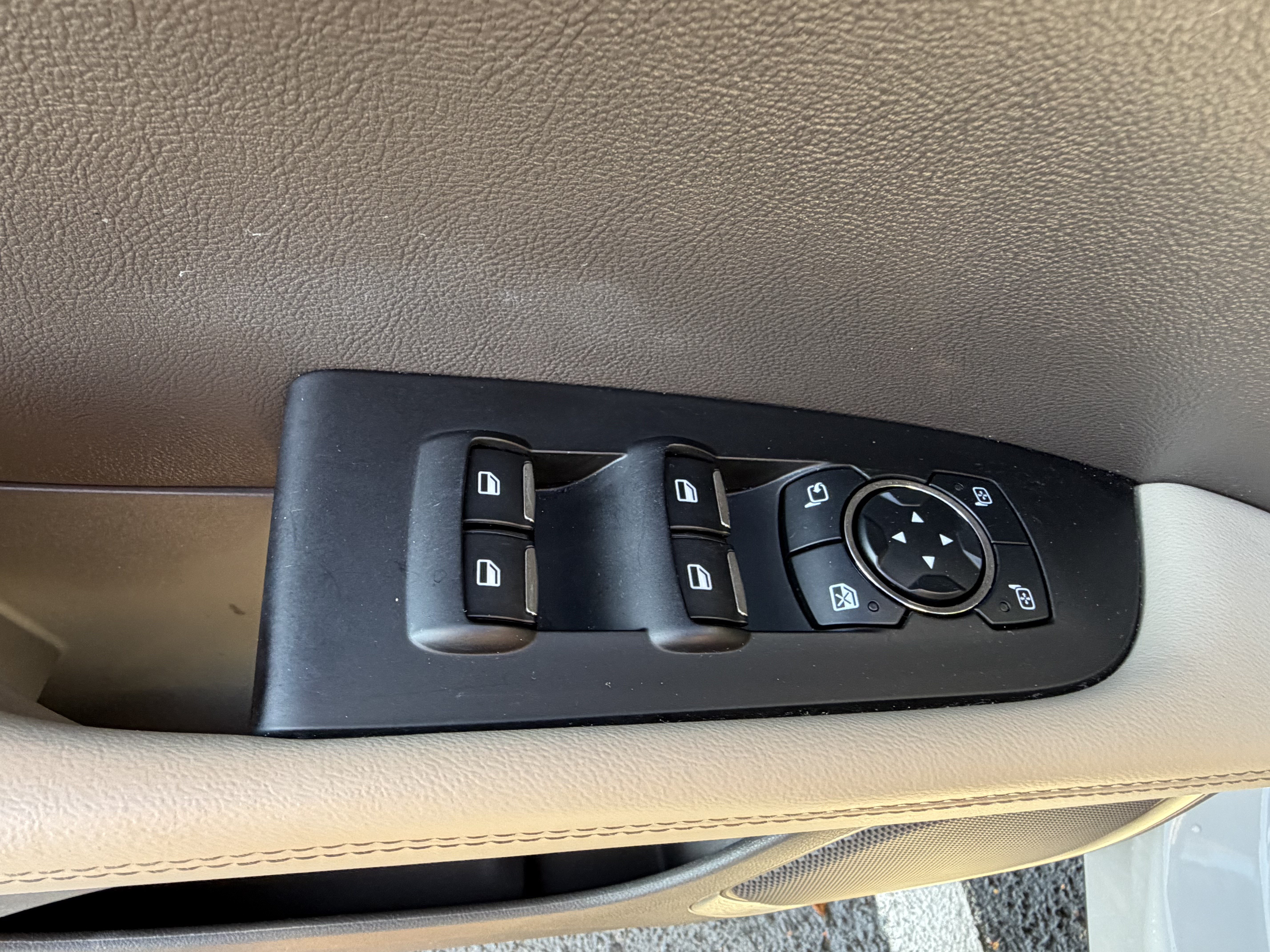 Used 2023 Lincoln Nautilus Reserve FWD image 14