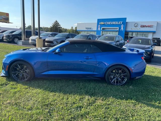 Used 2017 Chevrolet Camaro ZL1 RWD image 9