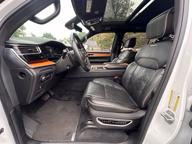 Used 2022 Jeep Grand Wagoneer Series III AWD/4WD image 23