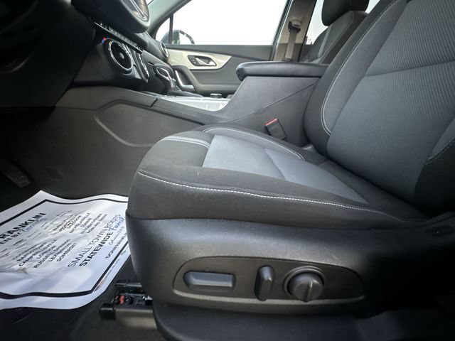 Used 2023 Chevrolet Blazer LT w/ Convenience Package FWD image 12