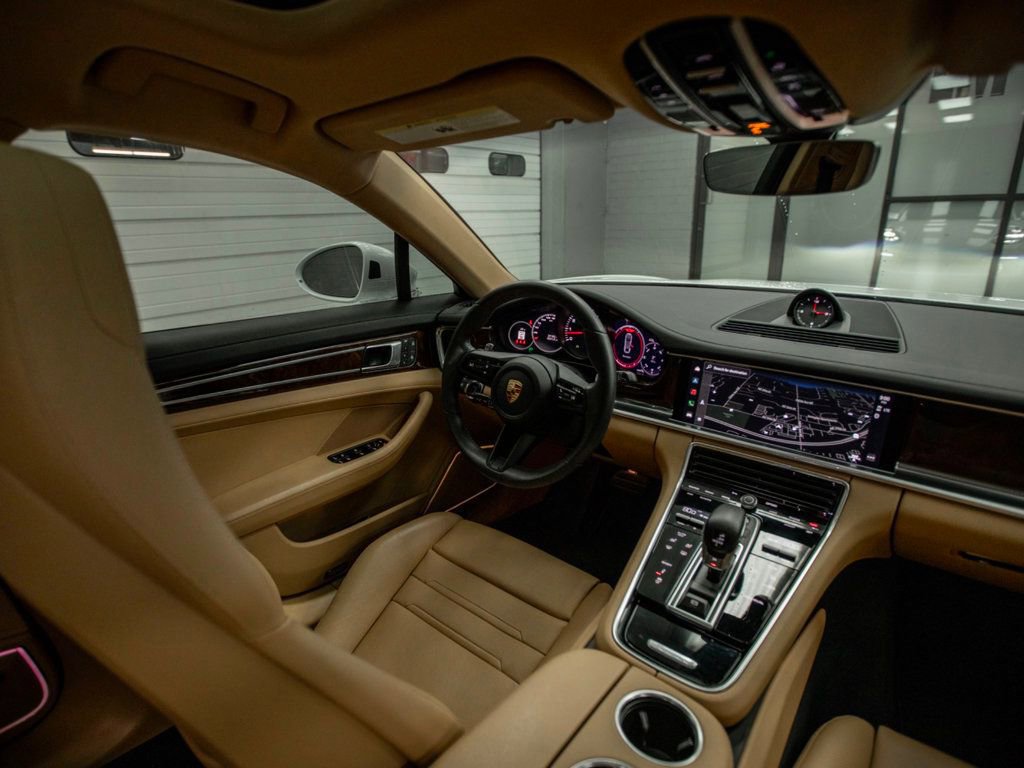 Used 2023 Porsche Panamera image 16