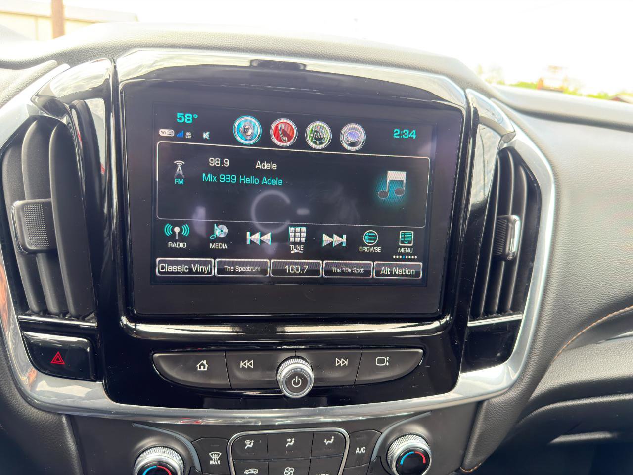 Used 2019 Chevrolet Traverse LT w/ LPO, Floor Liner Package AWD/4WD image 62