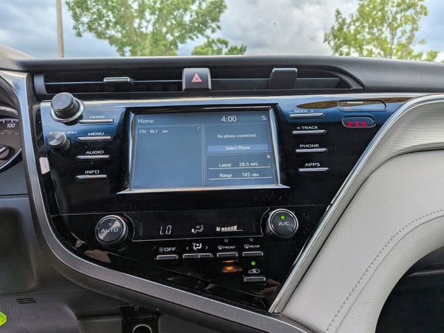Used 2018 Toyota Camry SE FWD image 21