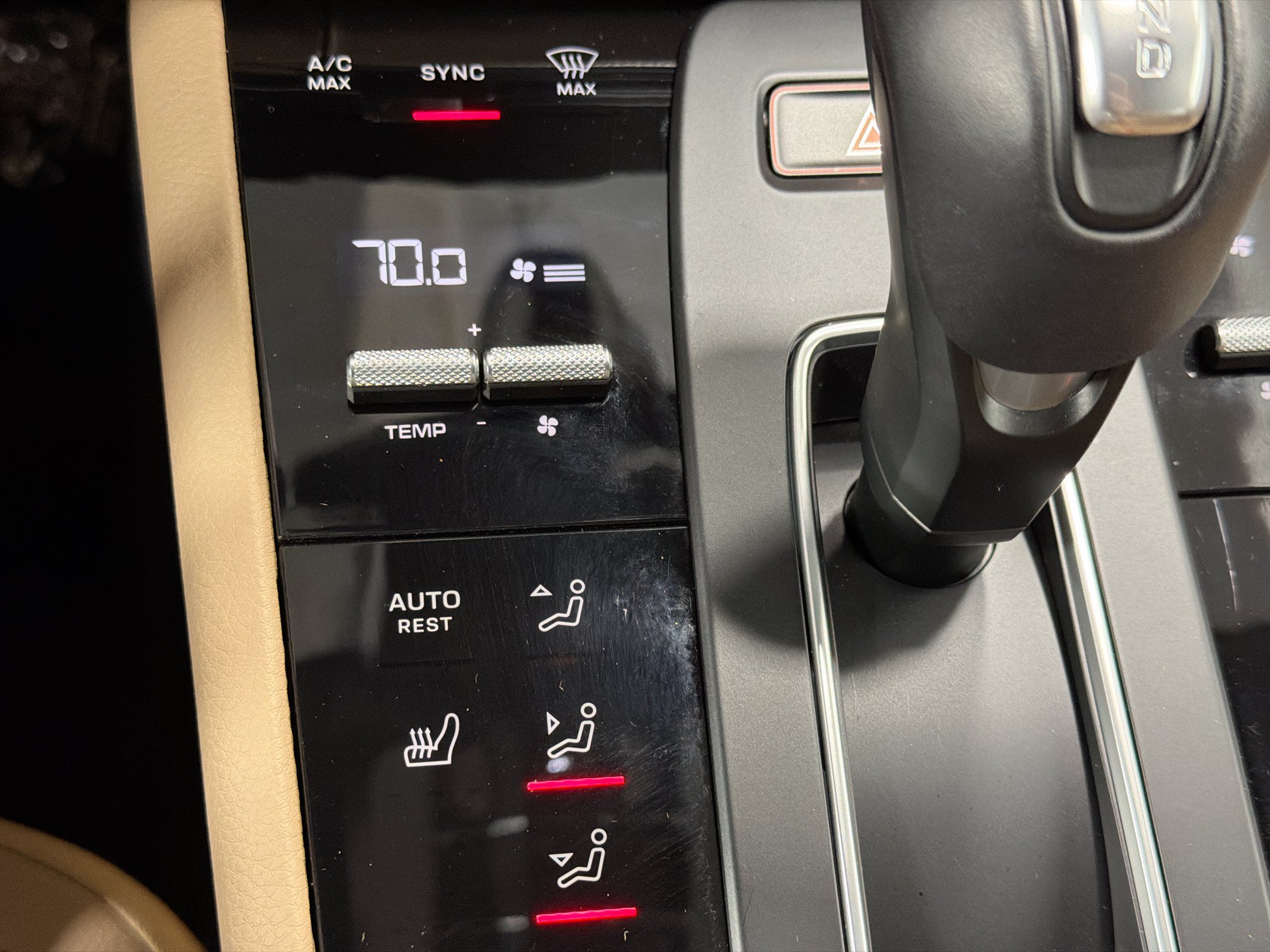 Certified 2026 Porsche Macan AWD/4WD image 33