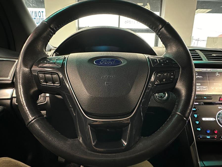 Used 2016 Ford Explorer Limited FWD image 42