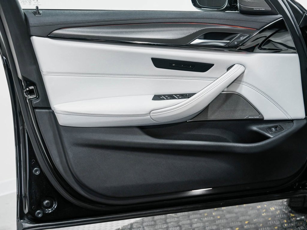 Used 2021 BMW M5 w/ Competition Package image 11