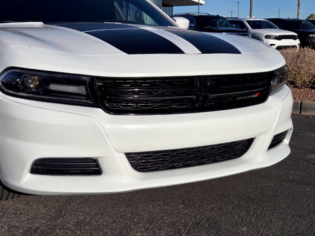 Used 2019 Dodge Charger SXT w/ Leather Interior Group RWD image 8