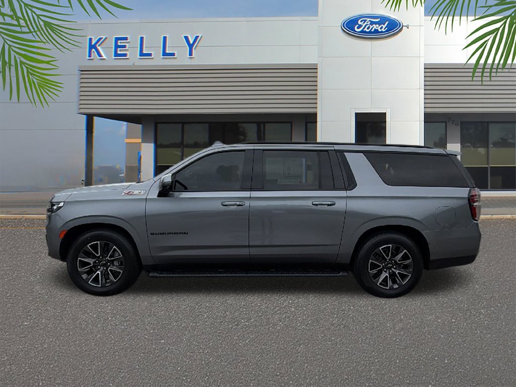 Used 2022 Chevrolet Suburban Z71 w/ Z71 Off-Road Package AWD/4WD image 2