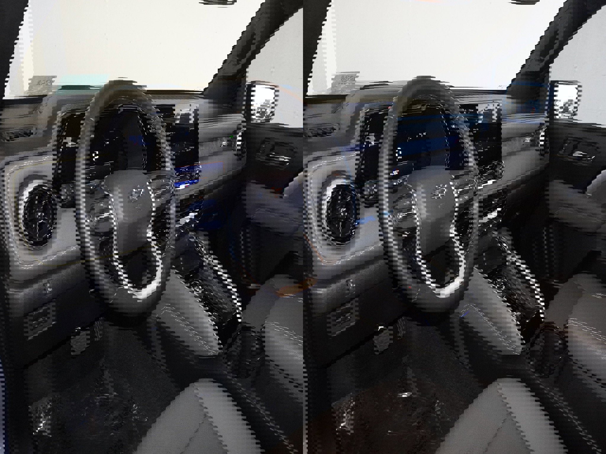 Used 2025 Chevrolet Colorado ZR2 w/ Technology Package image 23