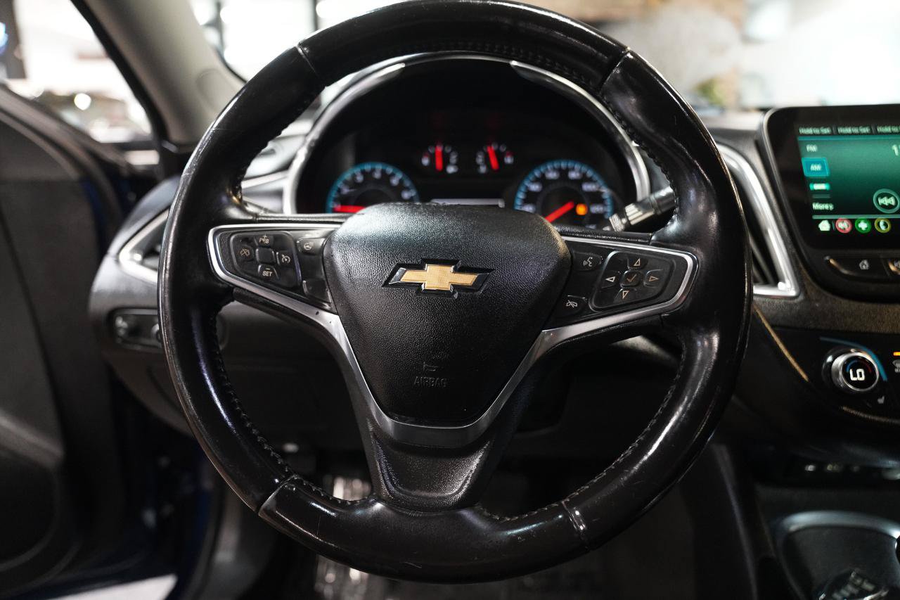 Used 2019 Chevrolet Malibu LT w/ Leather Package FWD image 30
