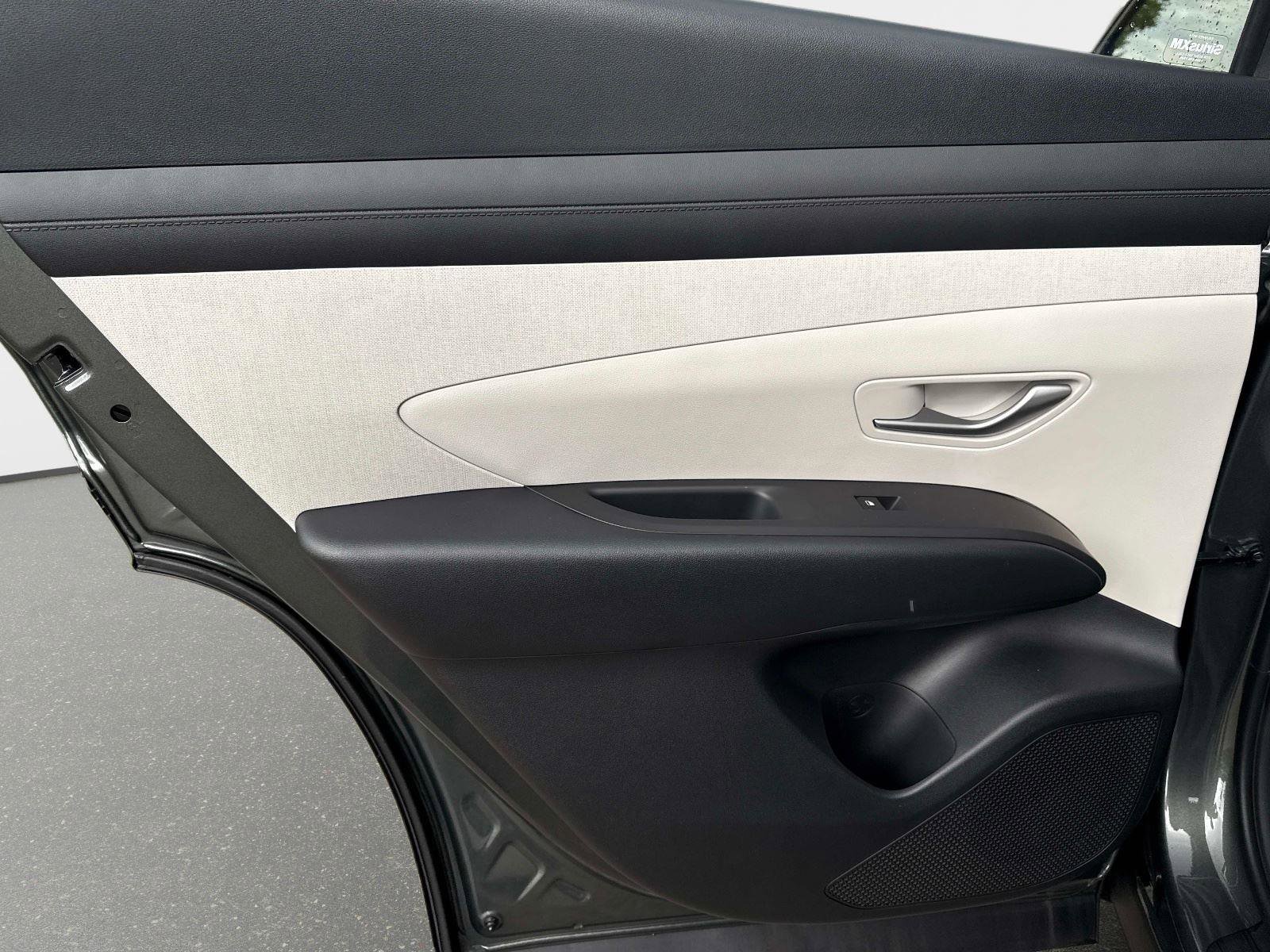 New 2025 Hyundai Tucson SEL image 11